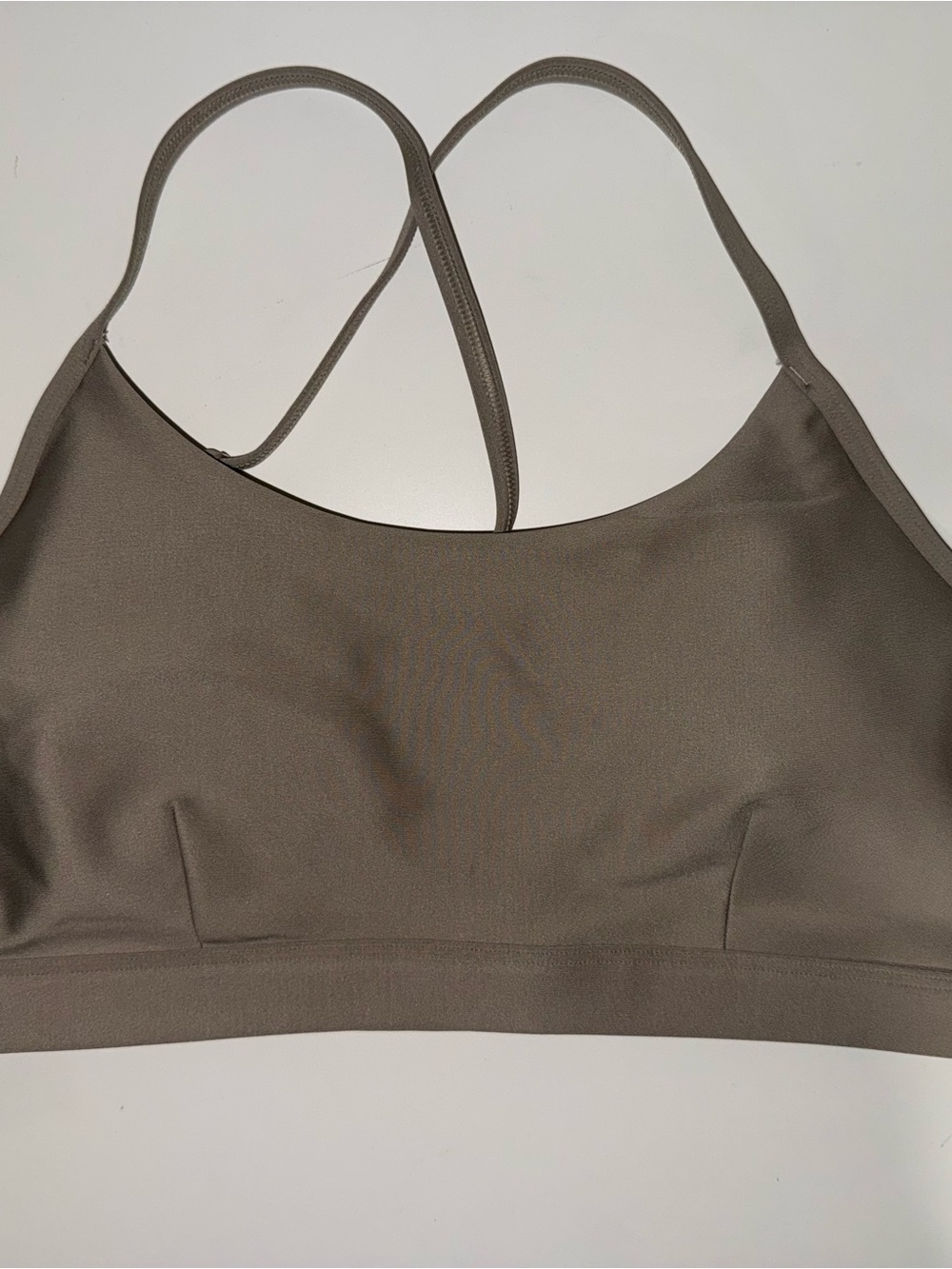 ALO Yoga Airlift Intrigue Bra in Gravel Scoop Bralette with Thin Straps - Picture 3 of 6